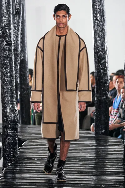 Look 11